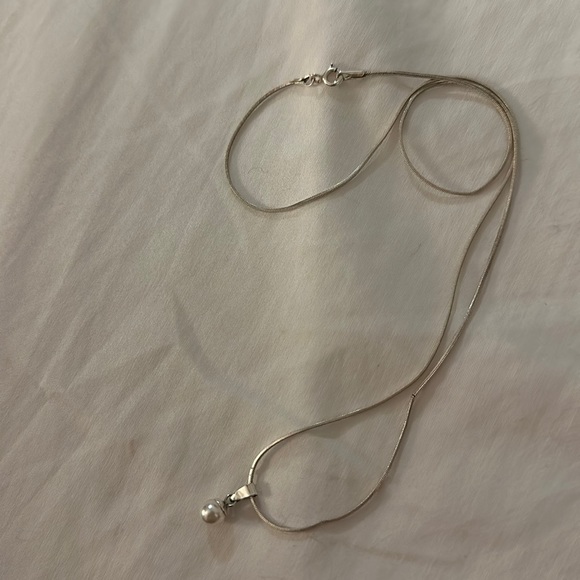 *🛒 FREE WITH PURCHASE* Pearl pendant silver chain necklace - Picture 8 of 15